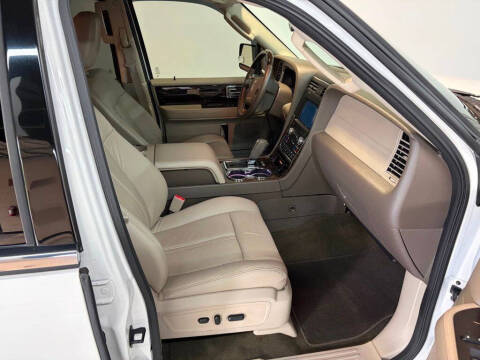 2016 Lincoln Navigator Select