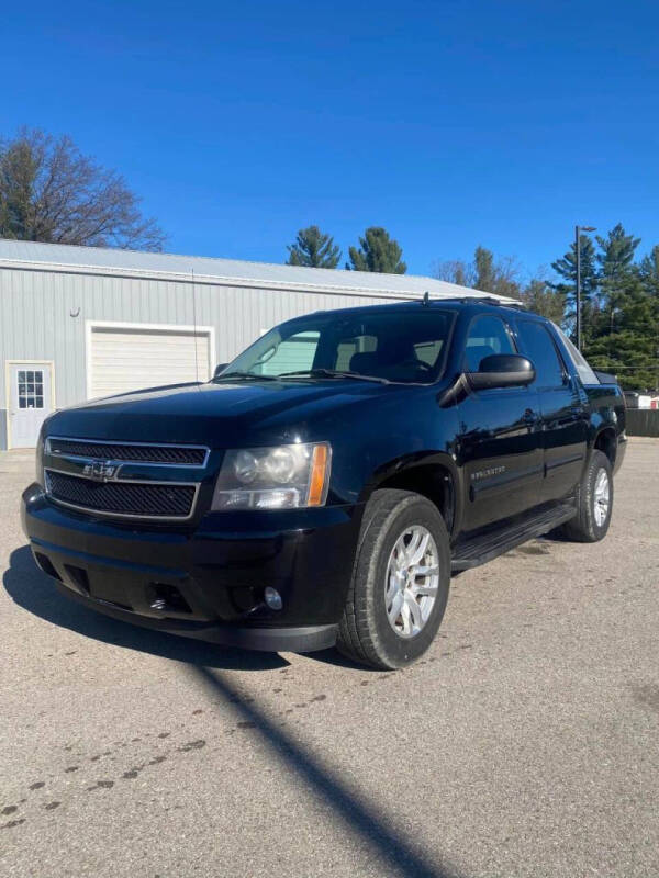 2011 Chevrolet Avalanche for sale at Hilltop Auto in Clare MI