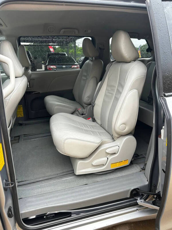 2013 Toyota Sienna