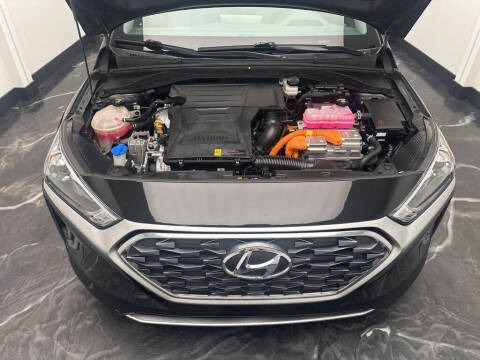 2022 Hyundai Ioniq Hybrid SE