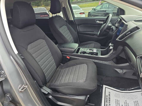 2024 Ford Edge SE