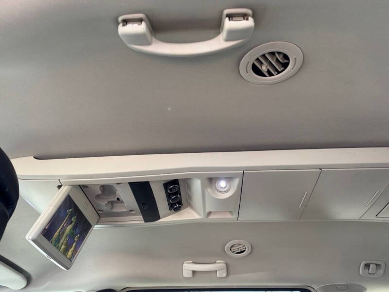 2014 Chrysler Town and Country Touring