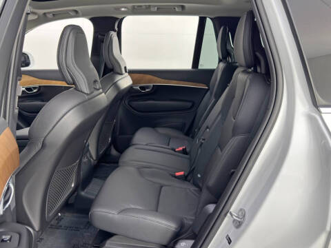 2024 Volvo XC90 Recharge T8 Core Bright Theme