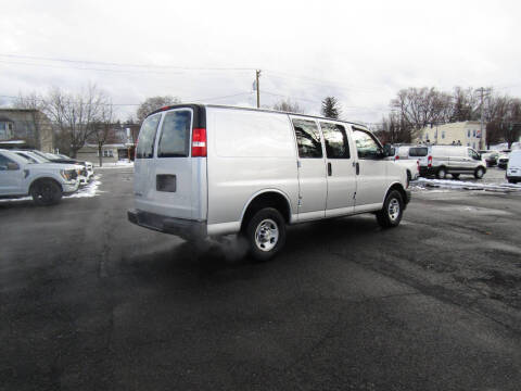 2022 Chevrolet Express 2500