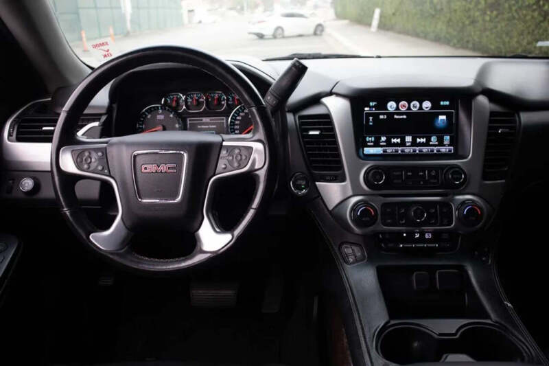 2017 GMC Yukon SLT