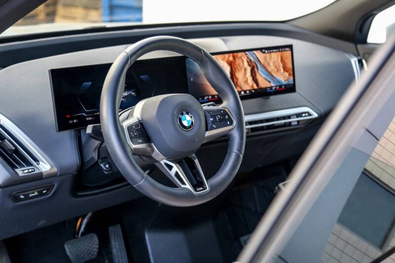 2025 BMW iX xDrive50