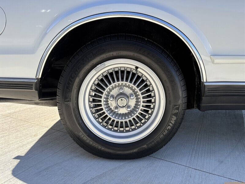 1989 Lincoln Mark VII LSC