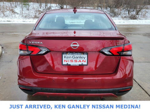 2023 Nissan Versa SR