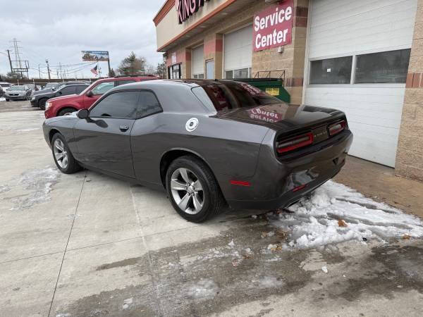 2016 Dodge Challenger SXT