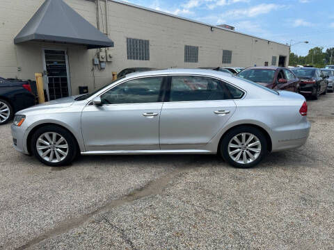 2012 Volkswagen Passat SEL