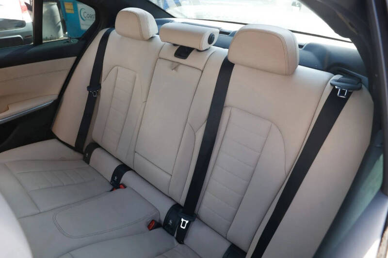 2022 BMW 3 Series 330i