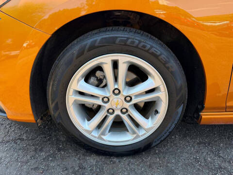 2017 Chevrolet Cruze LT Auto