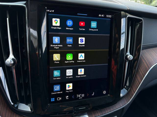 2023 Volvo XC60 B5 Ultimate Bright Theme