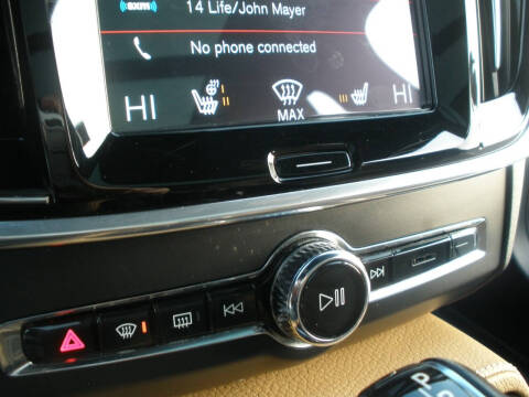 2018 Volvo S90 T5 Momentum