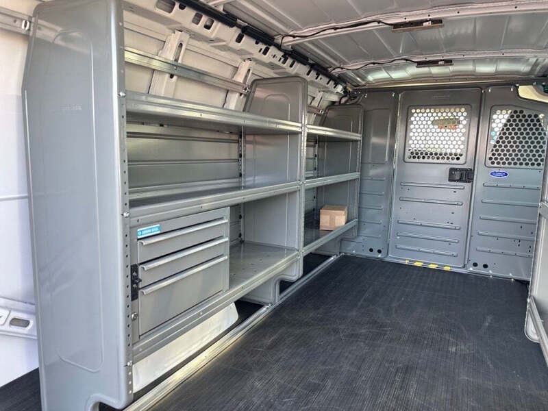 2025 Chevrolet Express 2500