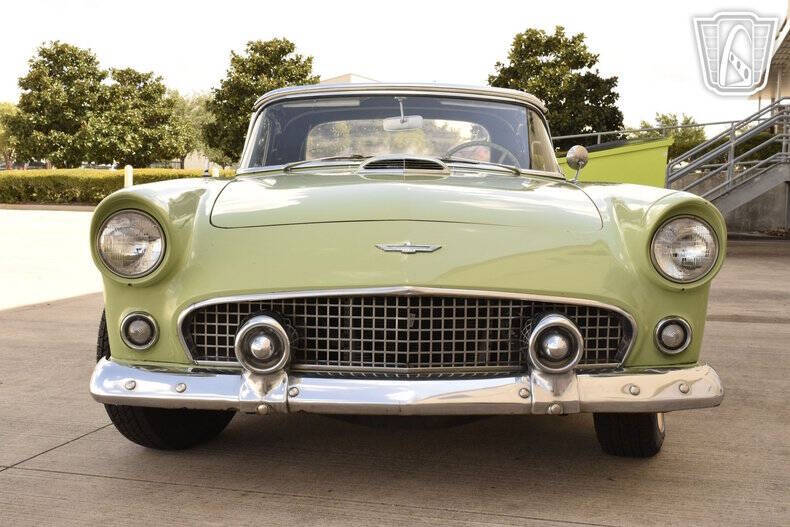 1956 Ford Thunderbird