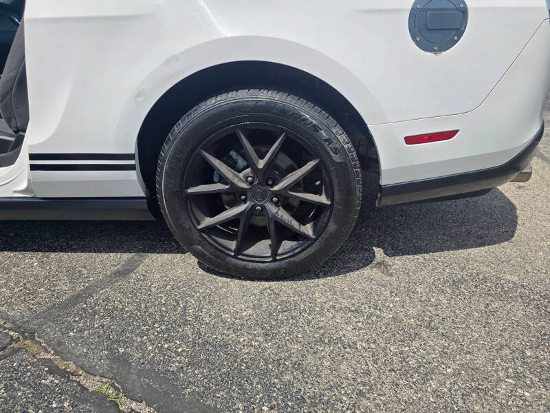 2012 Ford Mustang V6