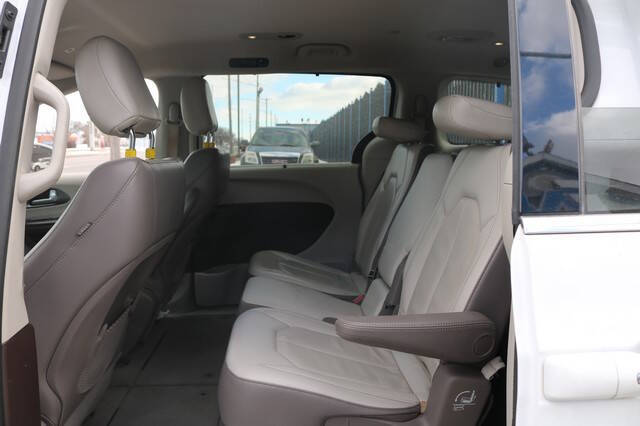 2019 Chrysler Pacifica Touring L