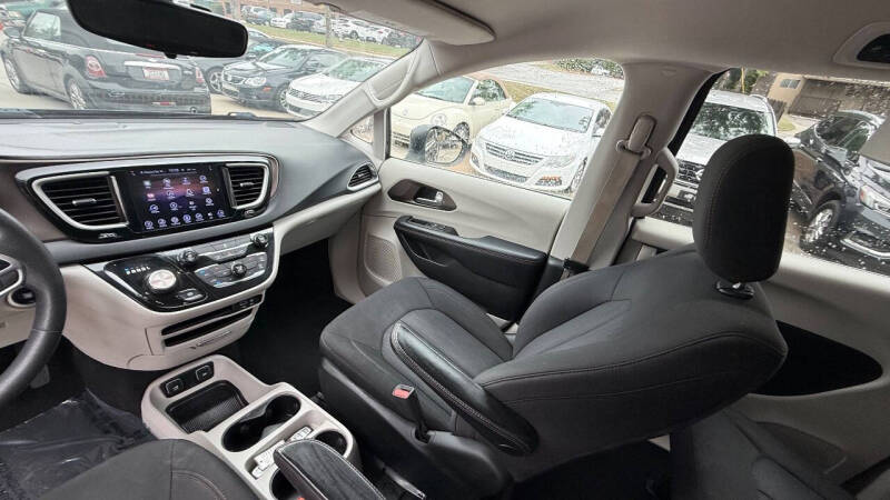 2017 Chrysler Pacifica Touring