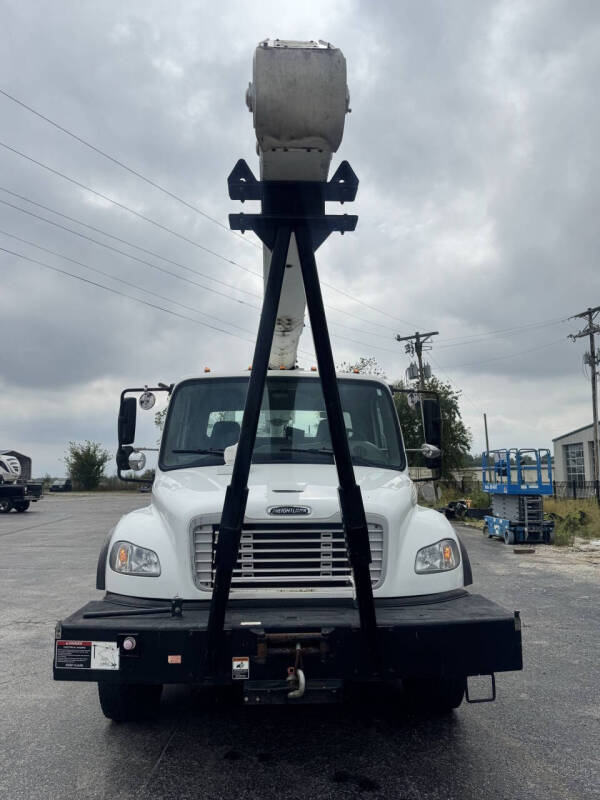 2015 Freightliner M2 106