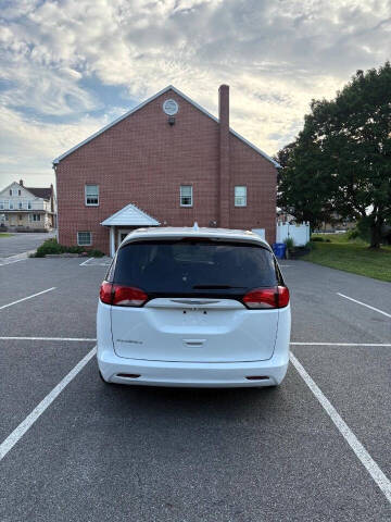 2017 Chrysler Pacifica Touring