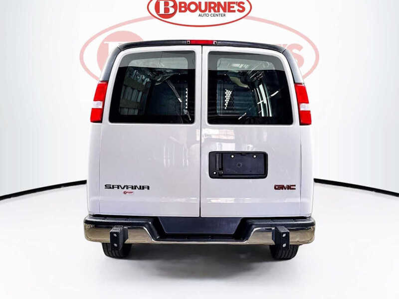 2024 GMC Savana 2500