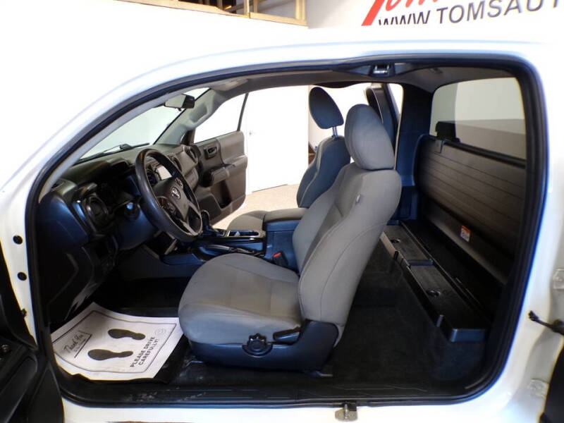 2019 Toyota Tacoma SR