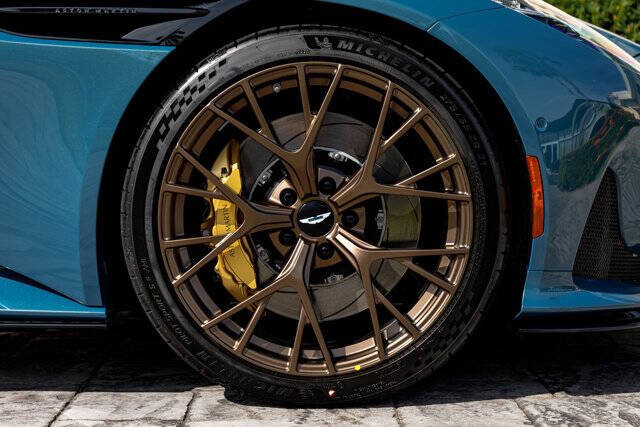 2026 Aston Martin DB12 Volante