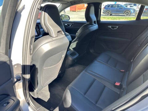 2024 Volvo S60 B5 Core Dark Theme