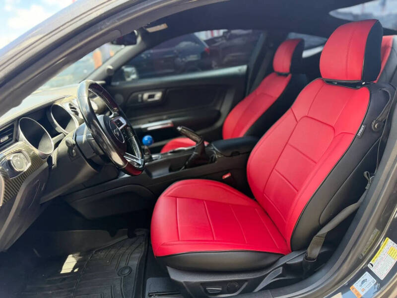 2020 Ford Mustang