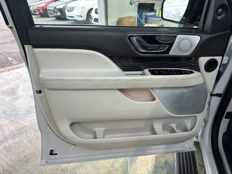 2024 Lincoln Navigator Black Label