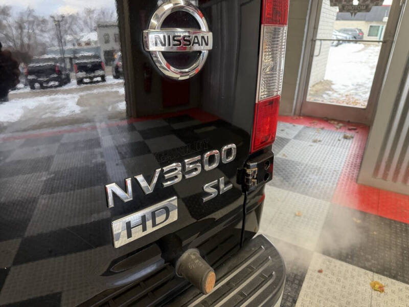 2016 Nissan NV 3500 HD SL