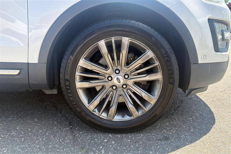2017 Ford Explorer Platinum