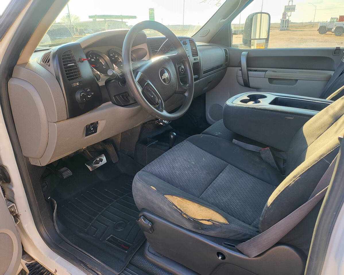 2012 Chevrolet Silverado 2500HD for sale at LANDMARK AUTO GROUP LLC in Weston, NE