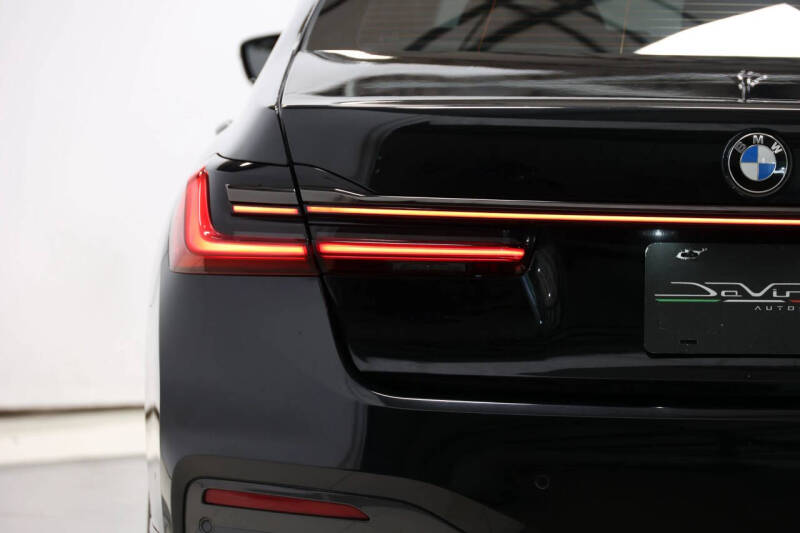 2021 BMW 7 Series 740i