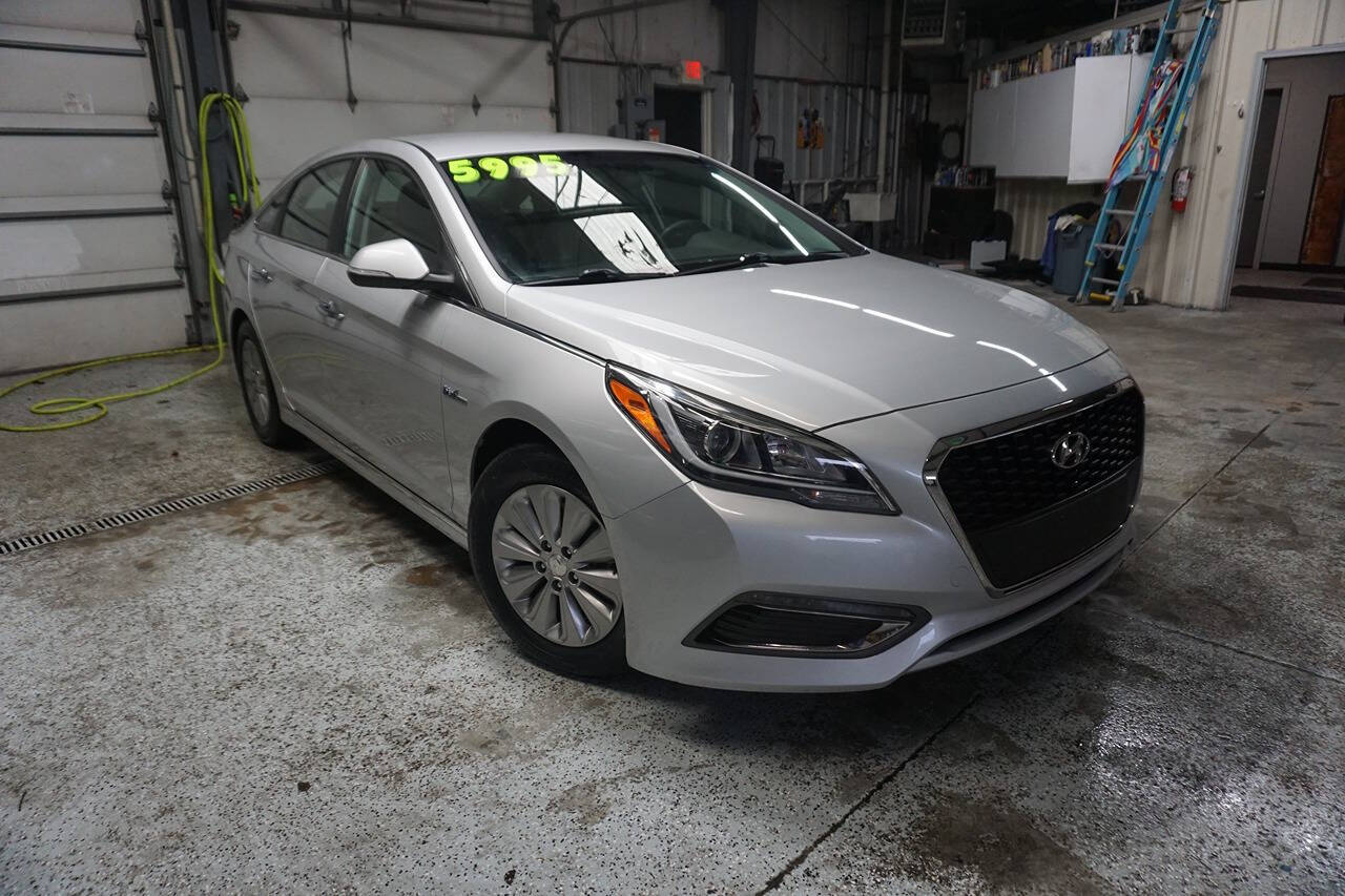 2017 Hyundai SONATA Hybrid for sale at 51 Cars LLC in Loves Park, IL