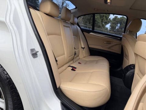 2016 BMW 5 Series 528i