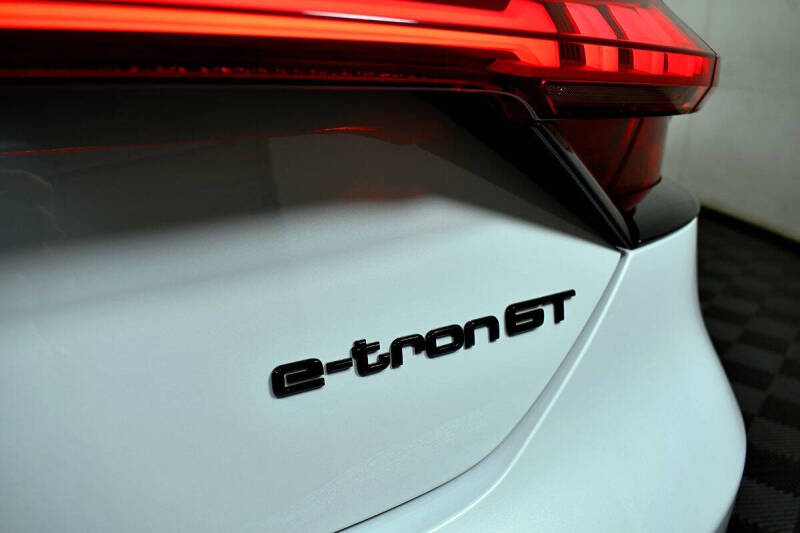 2022 Audi RS e-tron GT quattro