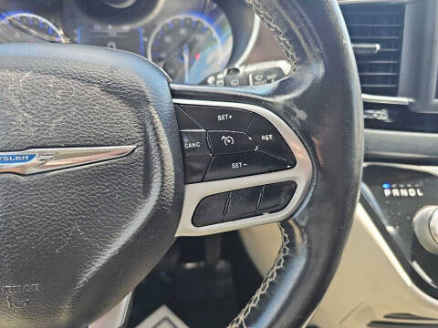 2020 Chrysler Voyager LX