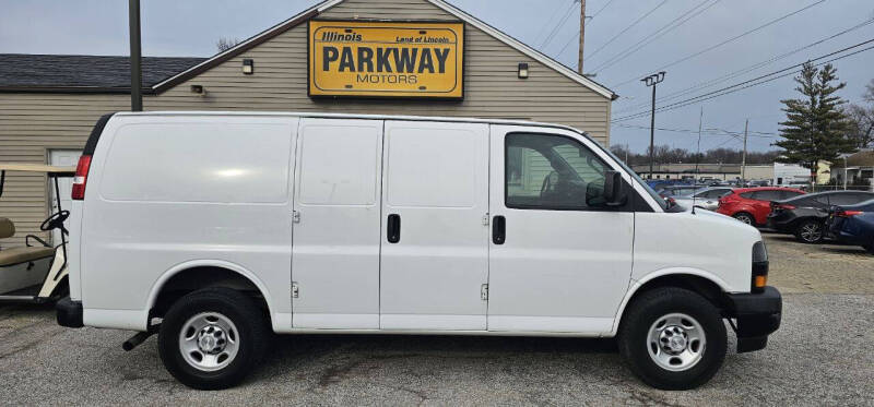 Chevrolet Express Cargo's photo