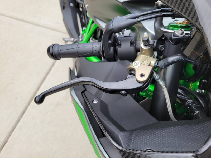 2025 Kawasaki Ninja H2 Carbon ABS