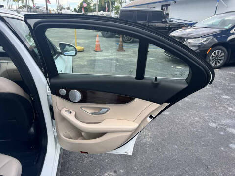 2021 Mercedes-Benz C-Class C 300