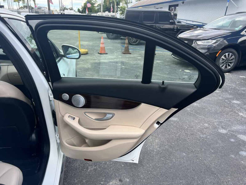 2021 Mercedes-Benz C-Class C 300