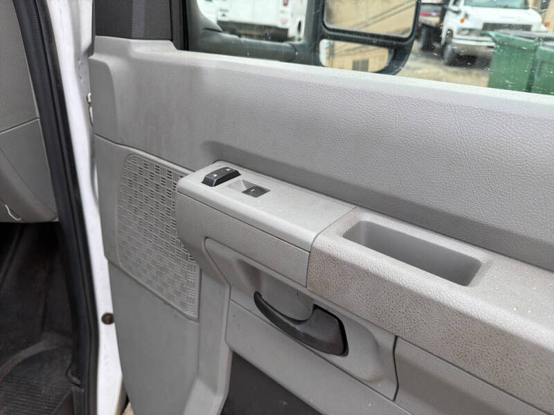 2021 Ford E-Series E-350 SD