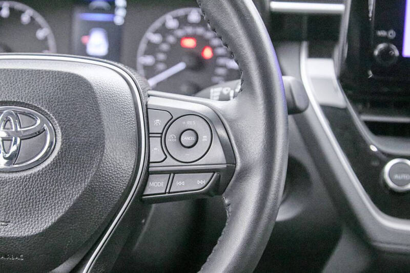 2025 Toyota Corolla Cross LE