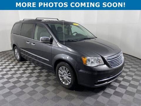 2015 Chrysler Town and Country for sale at GotJobNeedCar.com in Alliance OH
