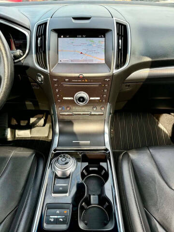 2019 Ford Edge Titanium