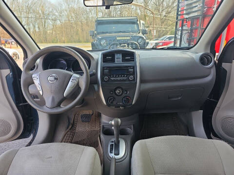 2016 Nissan Versa 1.6 SV