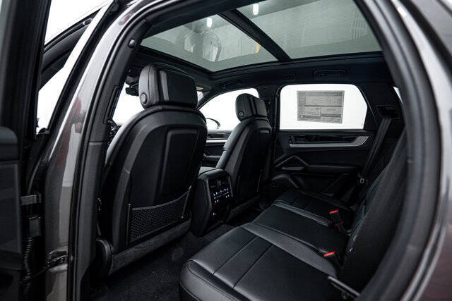 2025 Porsche Cayenne