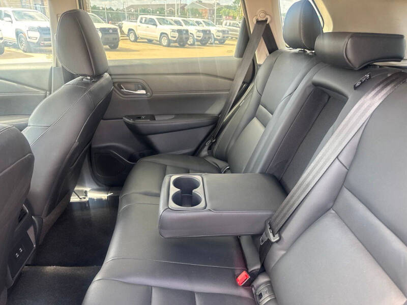 2026 Nissan Rogue SL